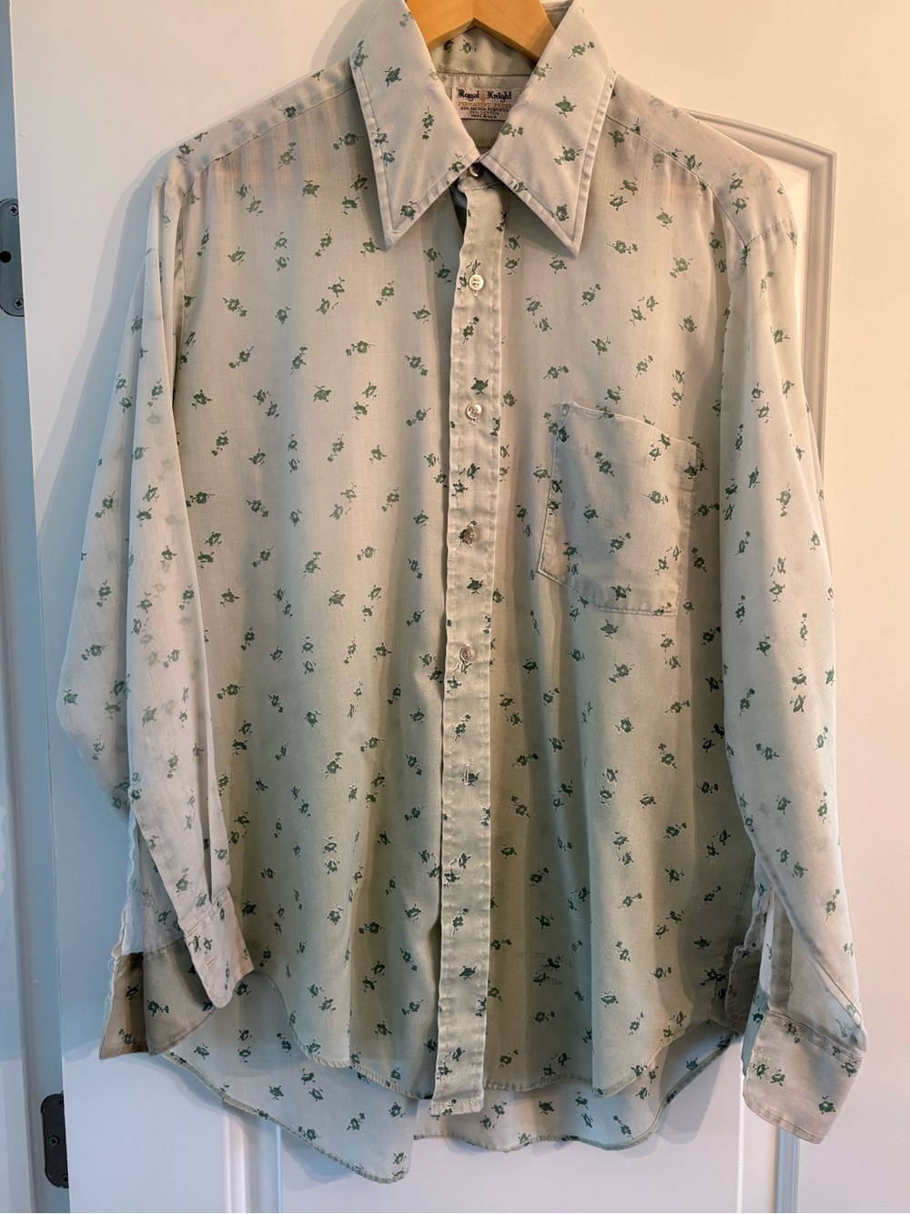 Men's Vintage Light Green Button-Up Shirt with Green Floral Print
